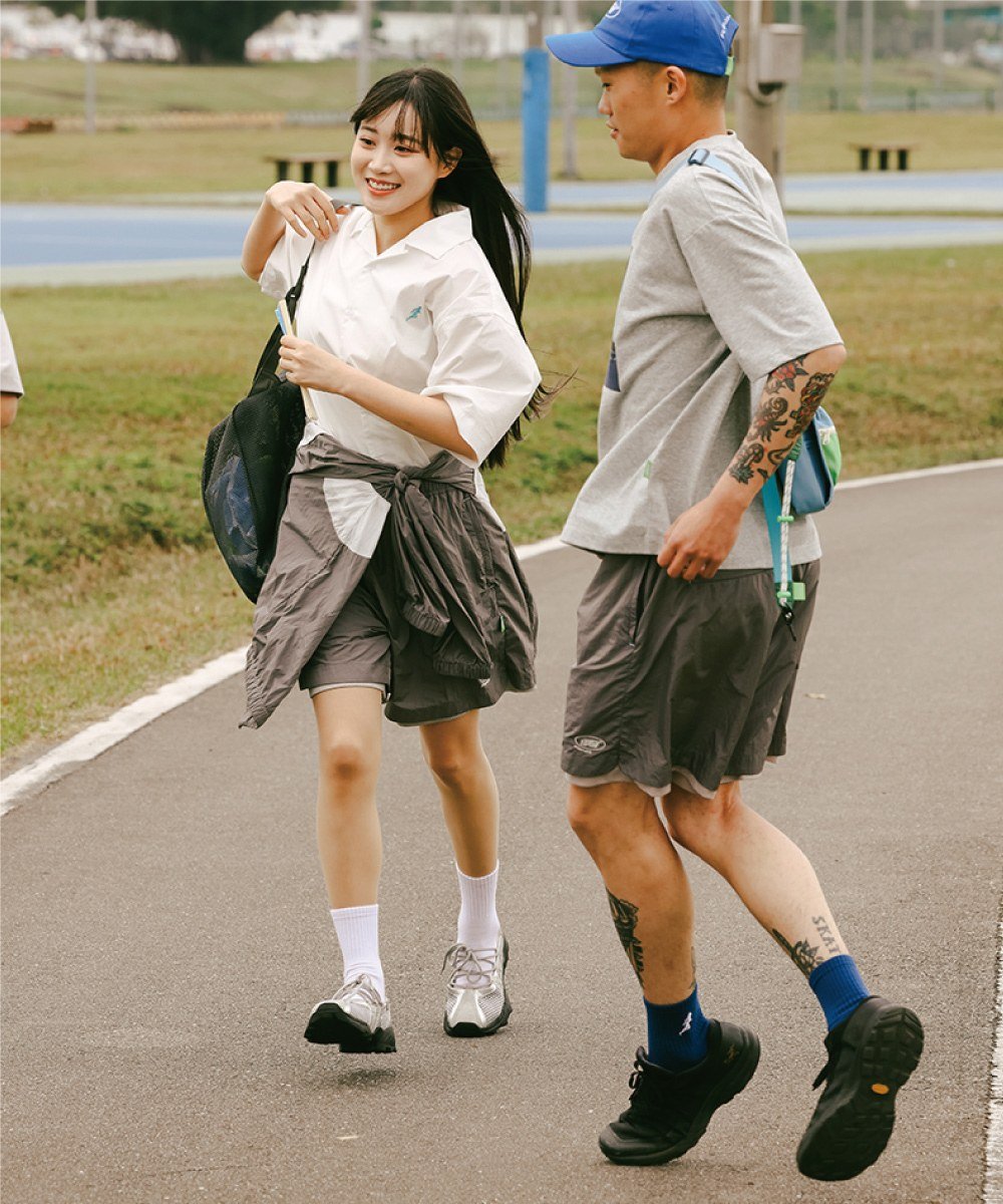 舒跑聯名中筒襪