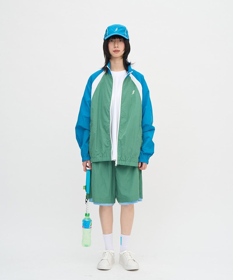 舒跑聯名防潑水輕量短褲