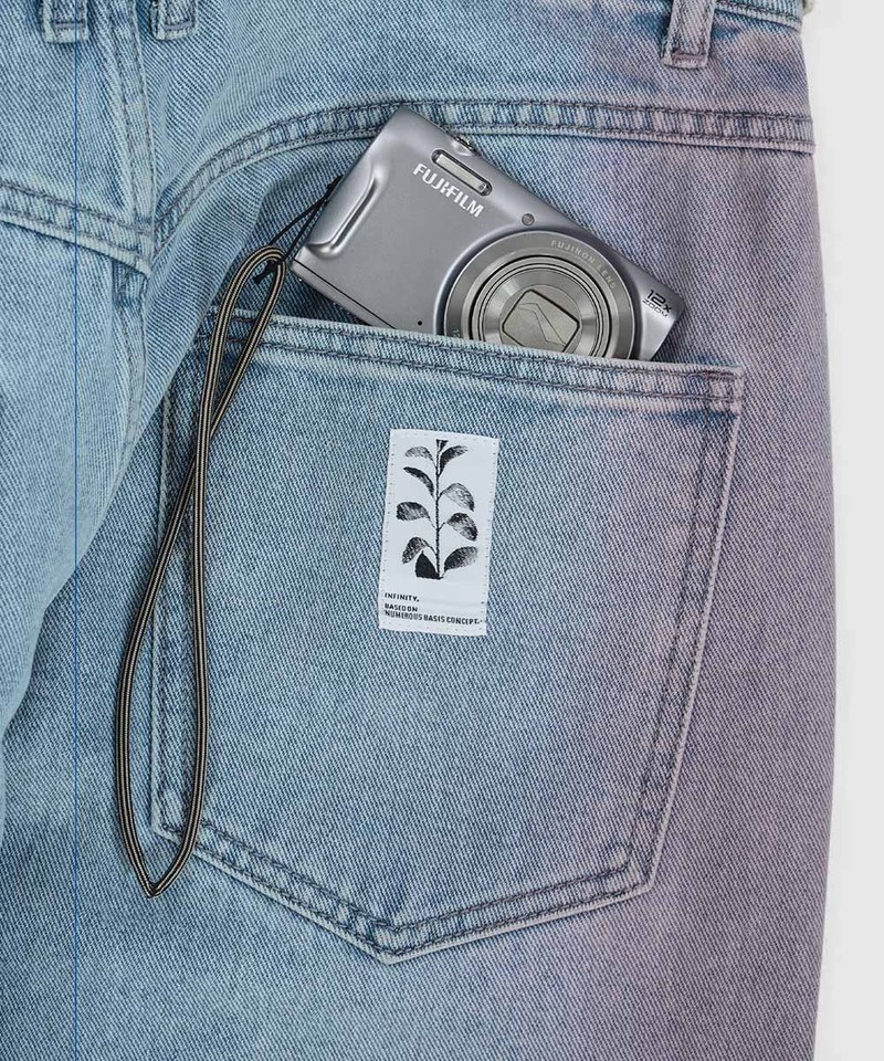 水洗丹寧長褲 MEL 25. Washed Denim Jeans