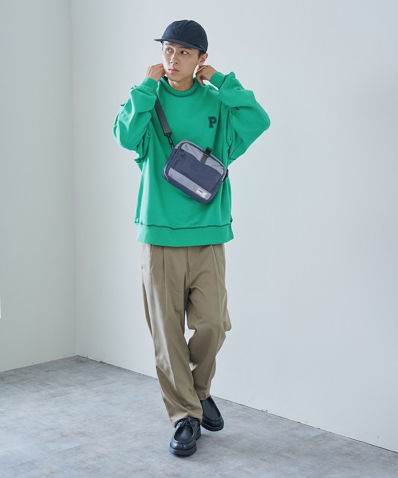 P-logo 撞色車線大學Tee