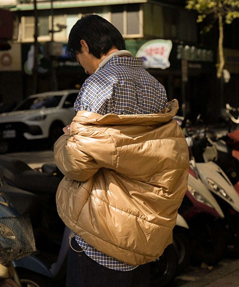 太空感漂浮雪地外套