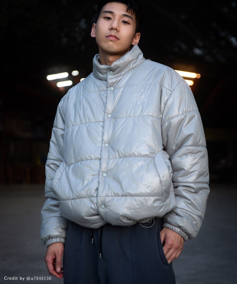 太空感漂浮雪地外套