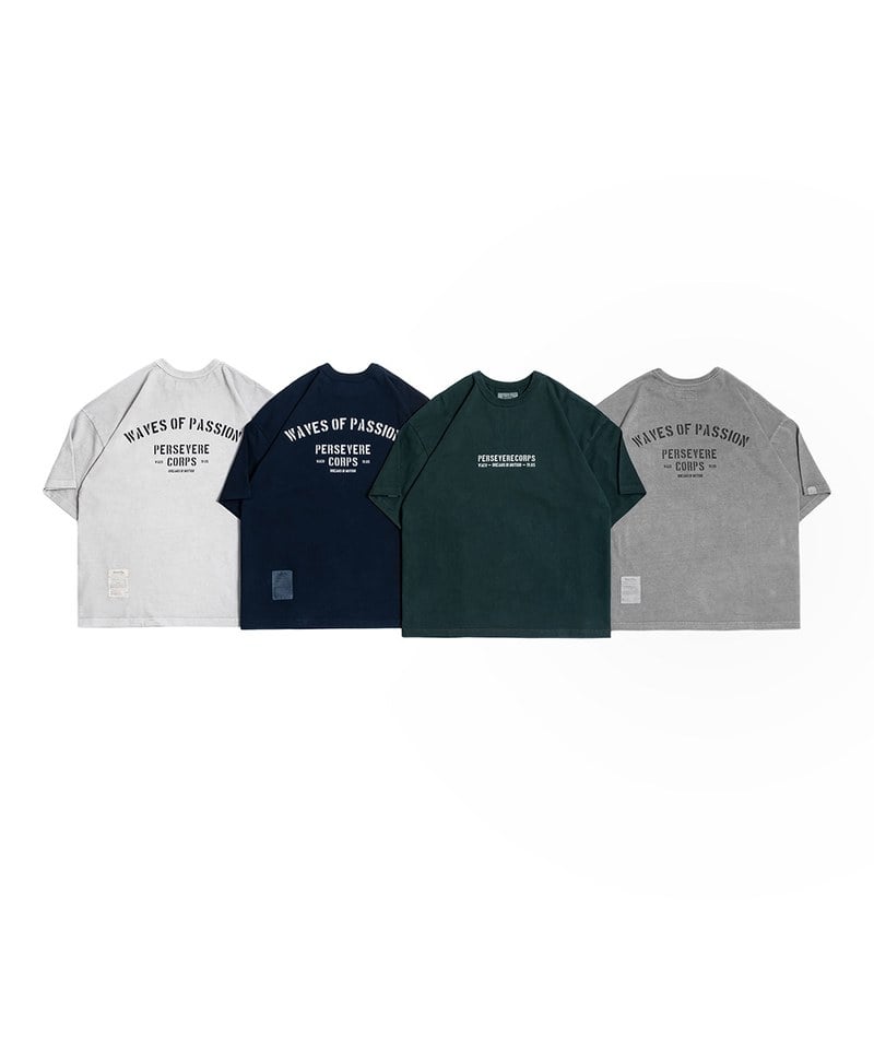 標語圖樣水洗T恤 PIGMENT-DYED WATCHWORD T-SHIRT