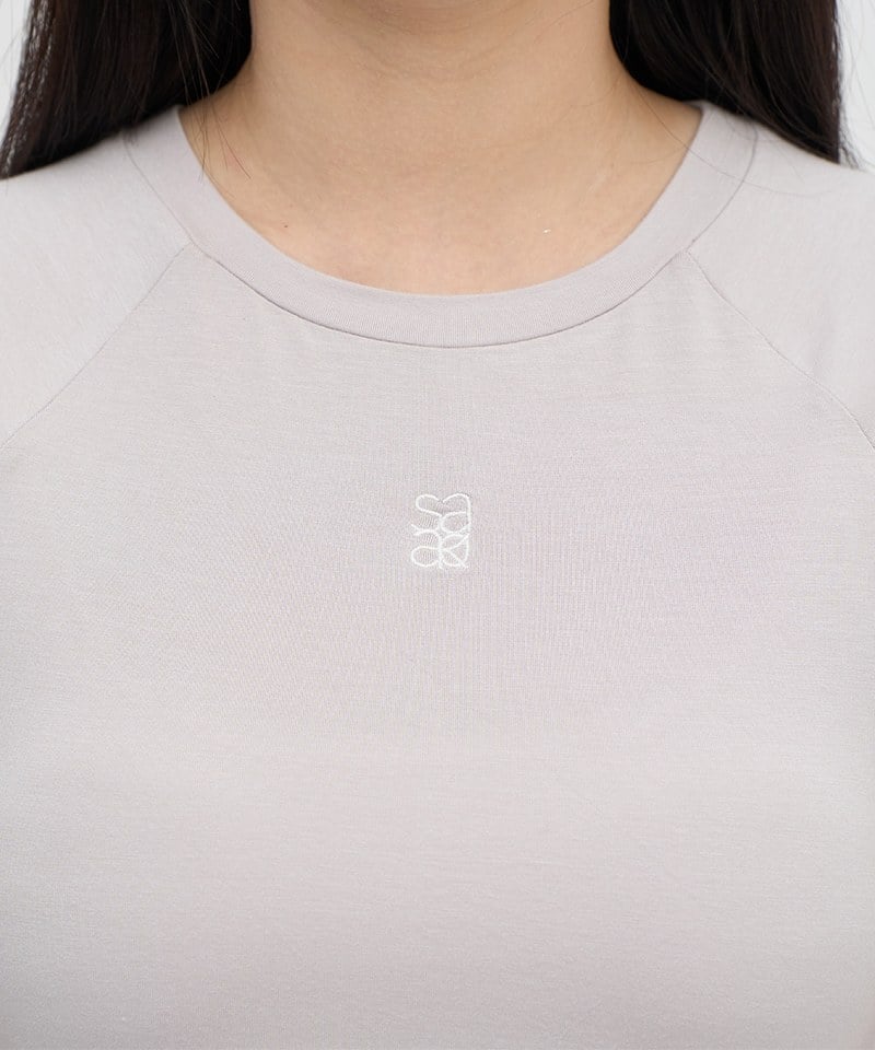 連肩袖刺繡短TEE