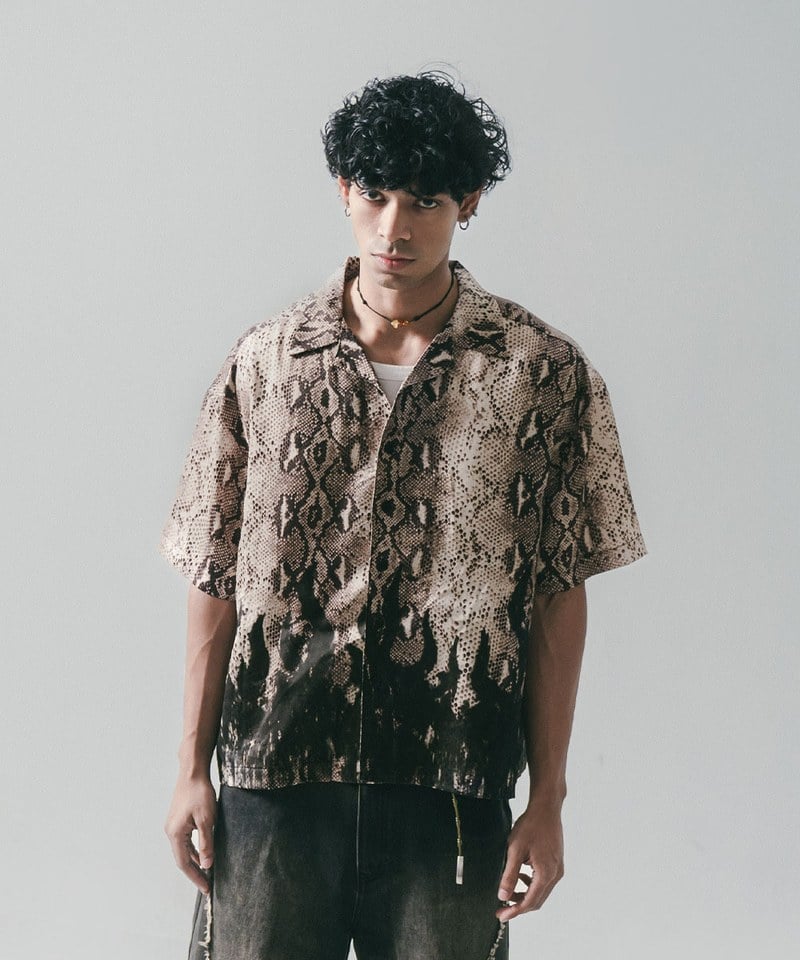SNS0221-251 蛇紋印花襯衫 Snake Print With Flame Shirt