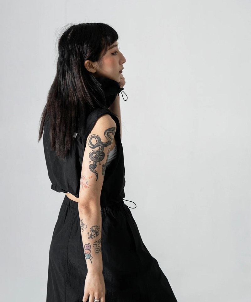 連帽拉鍊背心 DIAGONAL ZIPPER VEST