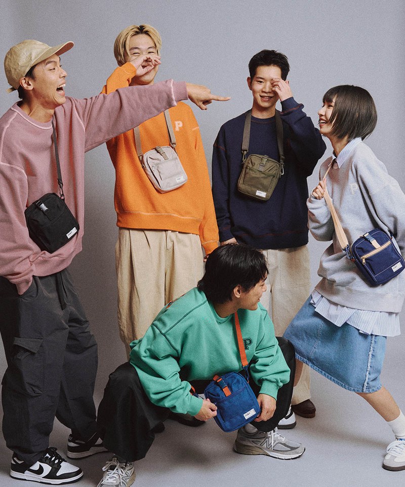 P-logo 撞色車線大學Tee