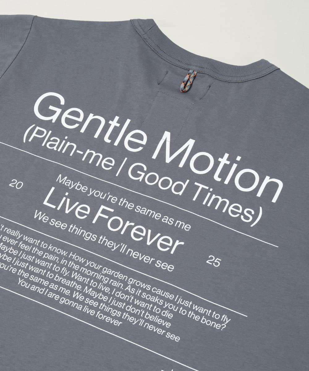 聯名標語印花短袖 TEE LIVEFOREVERTEE