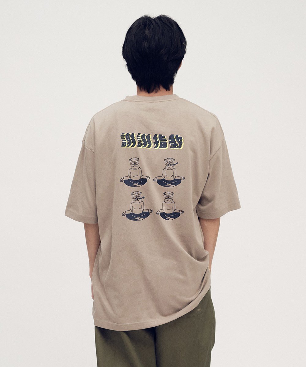 單身卡好短TEE