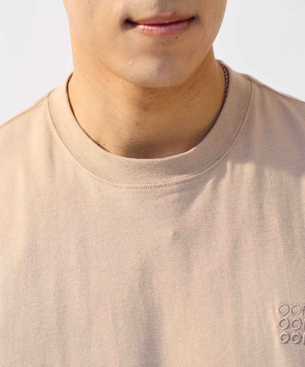 寬版經典疊字LOGO TEE