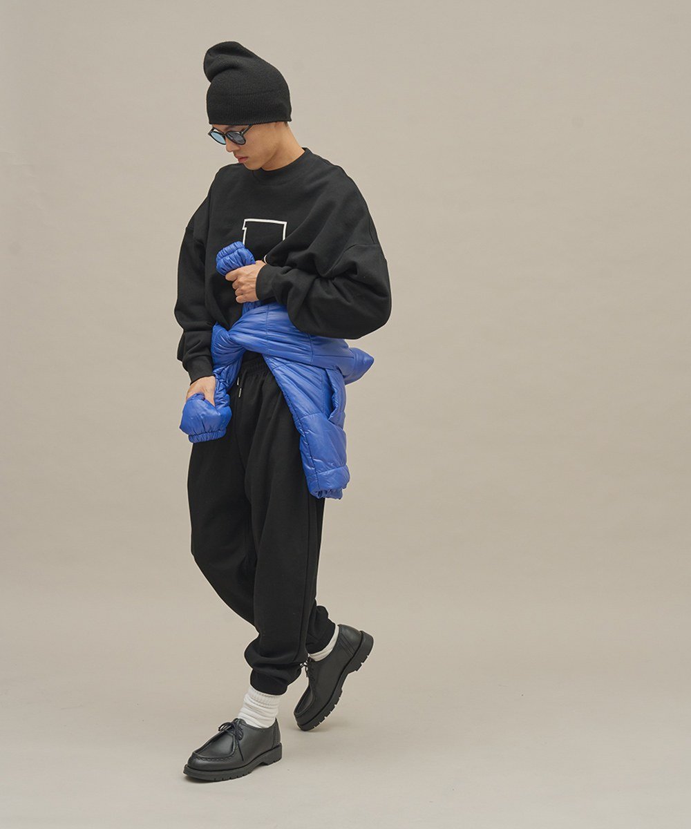 Wanna be 18 Logo大學Tee