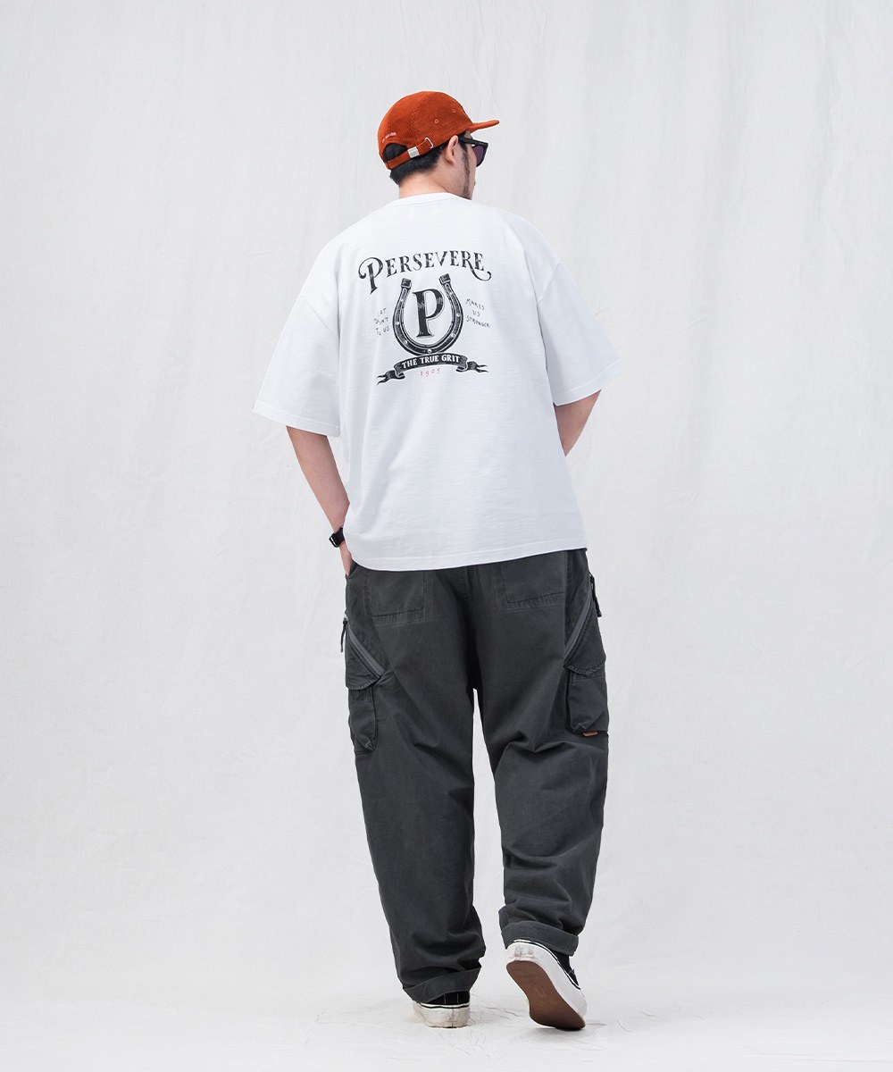 手繪馬蹄鐵圖像T恤 HAND-DRAWN HORSESHOE GRAPHIC T-SHIRT