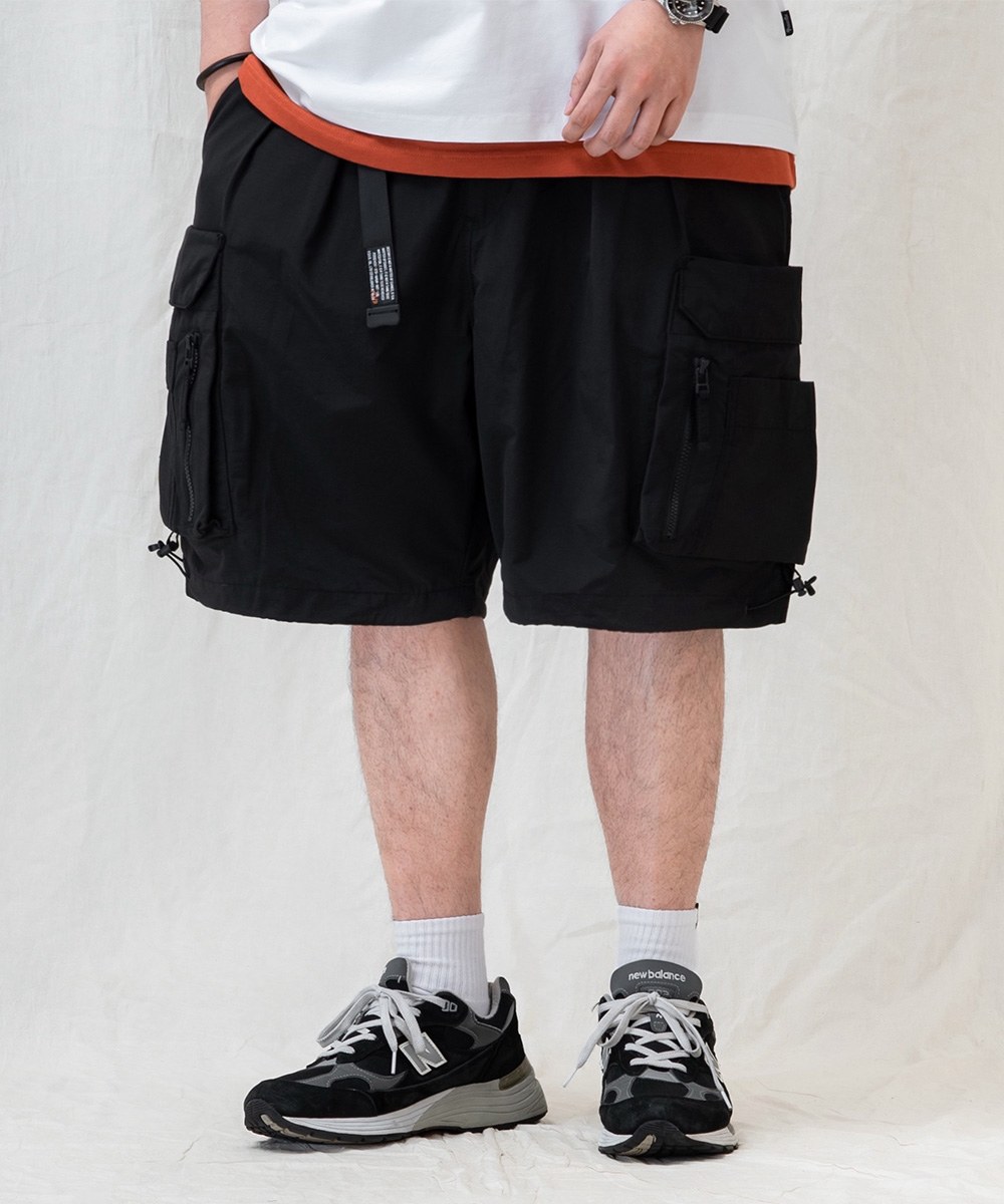 防潑水多口袋短褲 WATER-REPELLENT FUNCTIONAL CARGO SHORTS