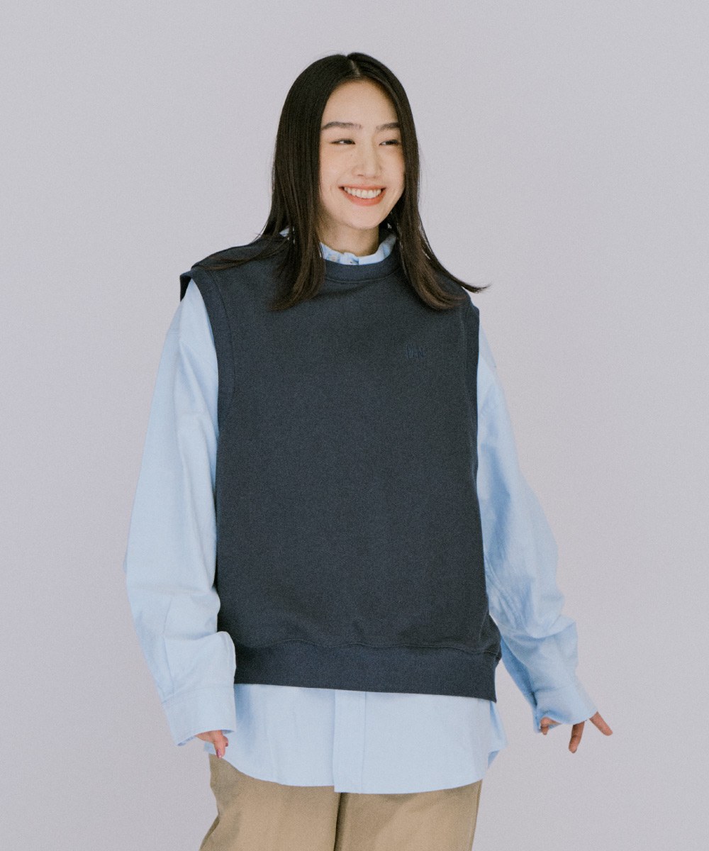 PLN刺繡空氣感大學Tee背心